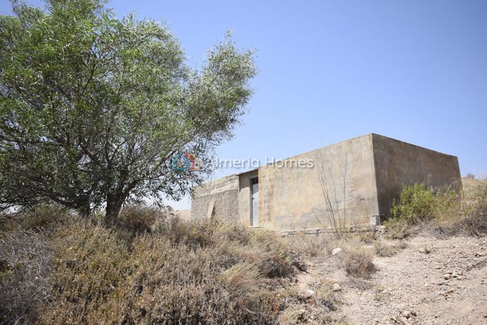 Image No.17-3 Bed Country House for sale