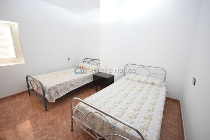 Image No.15-7 Bed Country House for sale