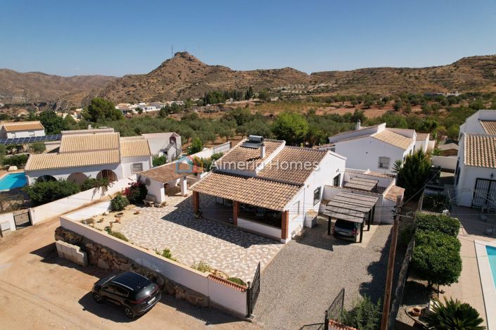 Image No.2-Villa de 2 chambres à vendre à Albánchez