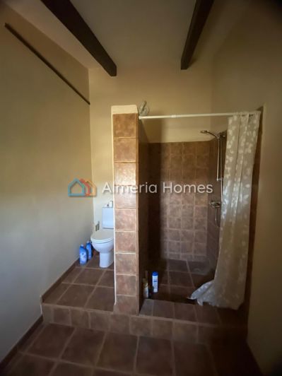 Image No.26-4 Bed Country House for sale
