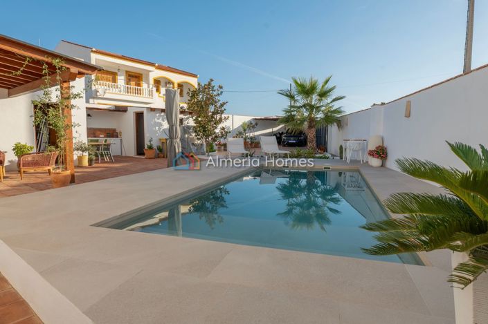 Image No.2-3 Bed Country House for sale