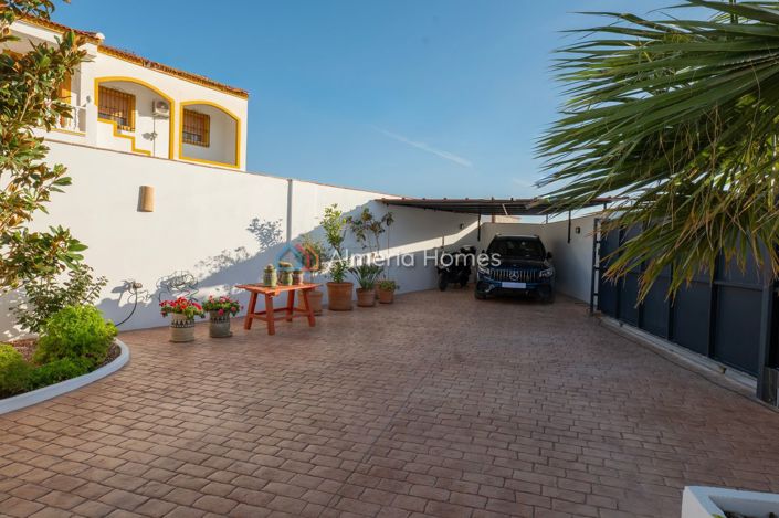 Image No.24-3 Bed Country House for sale