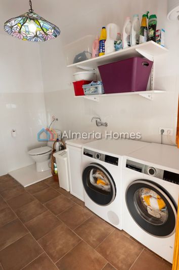 Image No.26-3 Bed Country House for sale