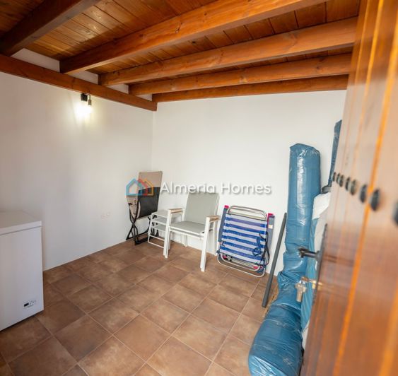 Image No.27-3 Bed Country House for sale
