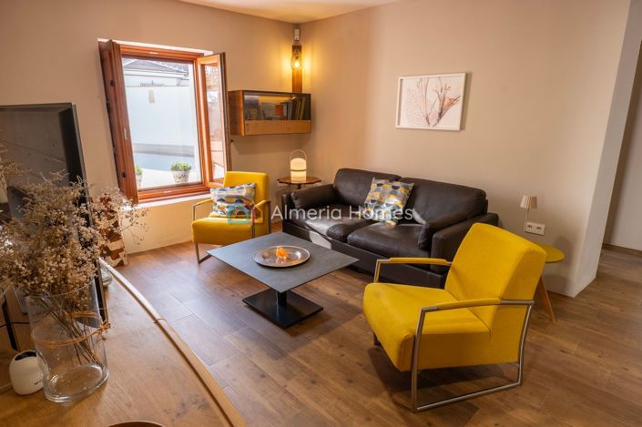 Image No.8-3 Bed Country House for sale