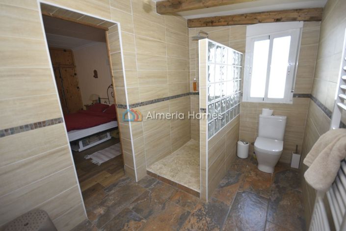Image No.20-3 Bed Villa for sale