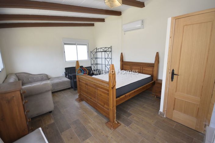 Image No.29-3 Bed Villa for sale