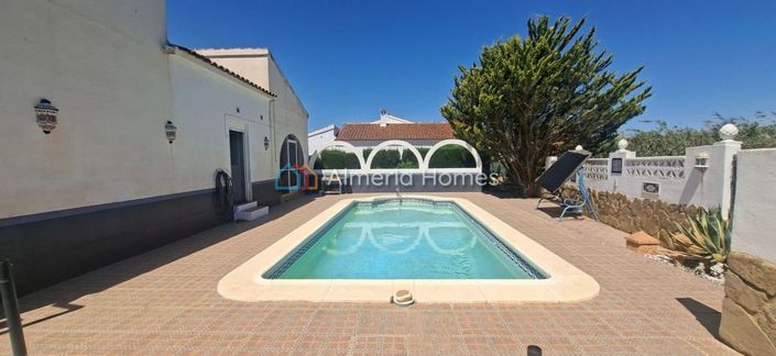 Image No.3-3 Bed Villa for sale
