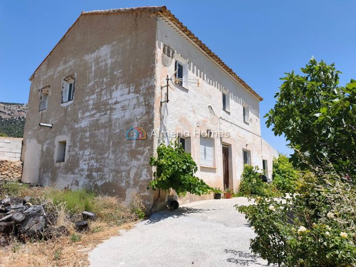 Image No.2-Maison de campagne de 6 chambres à vendre à Castril