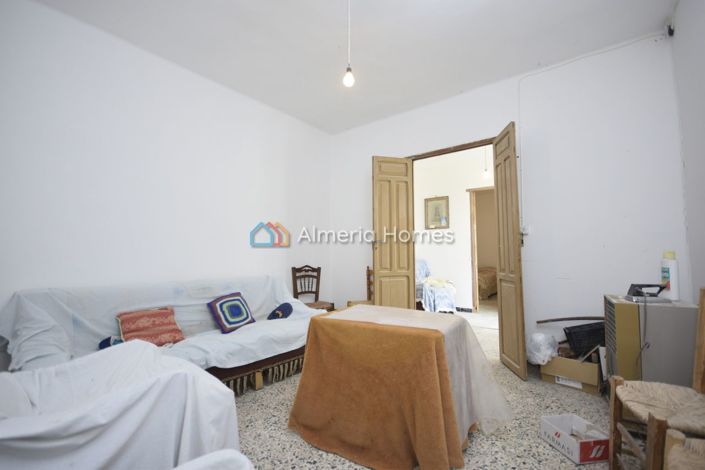 Image No.10-4 Bed Country House for sale
