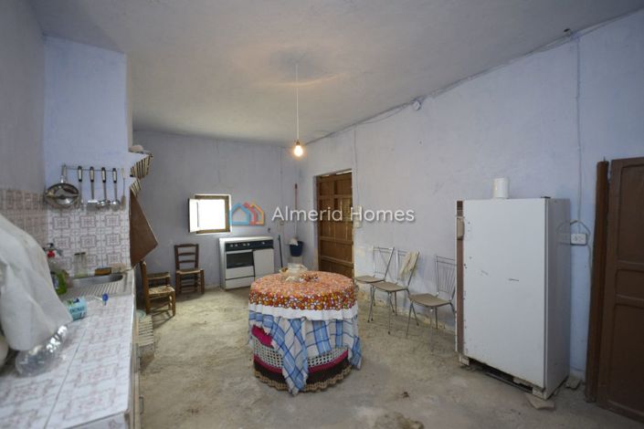 Image No.15-4 Bed Country House for sale