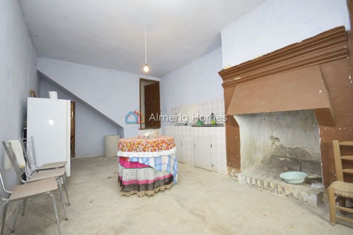 Image No.16-4 Bed Country House for sale