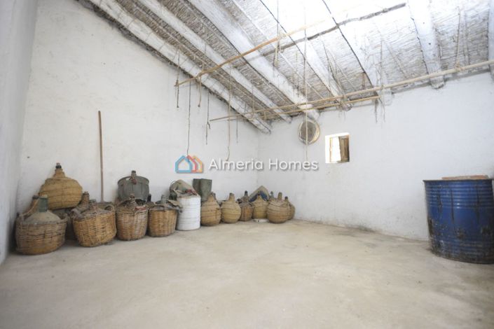 Image No.18-4 Bed Country House for sale