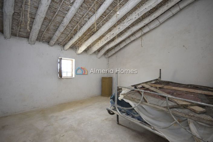 Image No.21-4 Bed Country House for sale