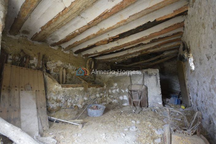 Image No.24-4 Bed Country House for sale