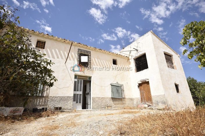 Image No.5-4 Bed Country House for sale