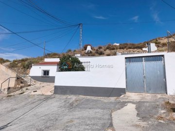 1 - Caniles, Maison