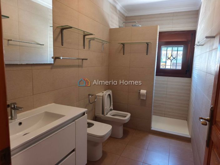 Image No.17-3 Bed Villa for sale