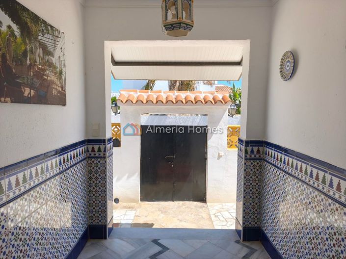 Image No.19-3 Bed Villa for sale