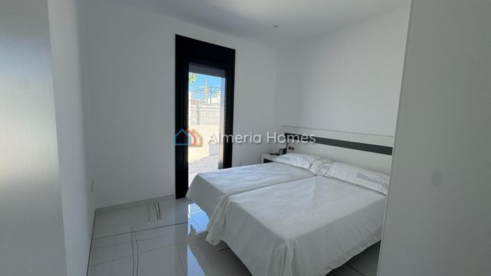 Image No.10-3 Bed Villa for sale