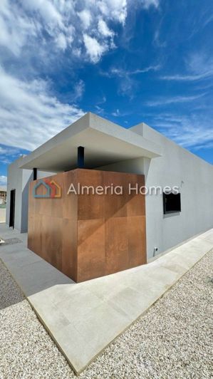 Image No.17-3 Bed Villa for sale