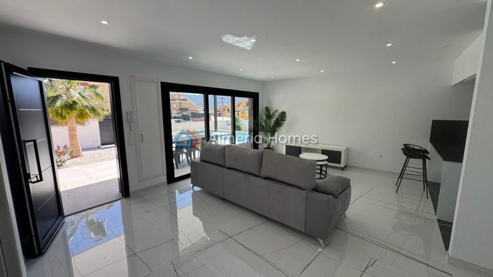 Image No.20-3 Bed Villa for sale