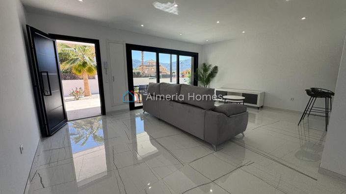 Image No.4-3 Bed Villa for sale