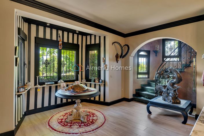 Image No.10-4 Bed Villa for sale