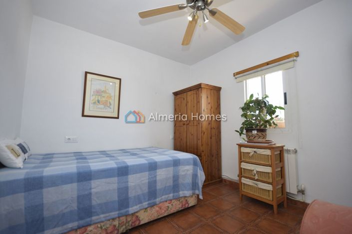 Image No.18-6 Bed Country House for sale