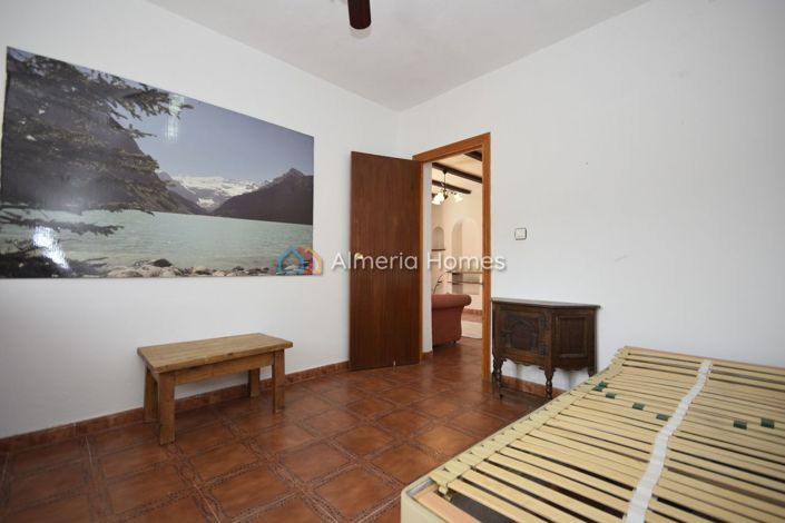 Image No.19-6 Bed Country House for sale