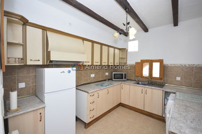 Image No.21-6 Bed Country House for sale