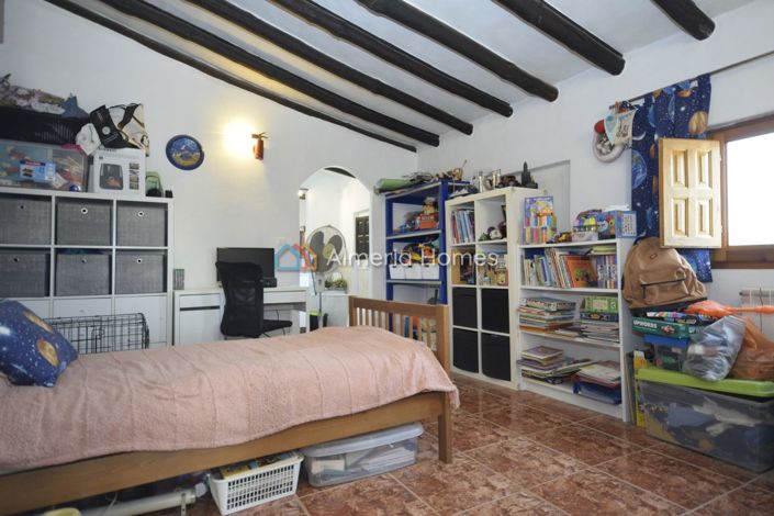 Image No.27-6 Bed Country House for sale