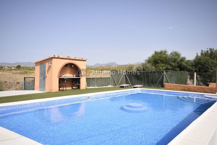 Image No.6-6 Bed Country House for sale