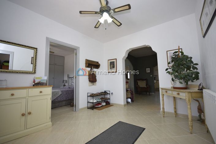 Image No.9-6 Bed Country House for sale