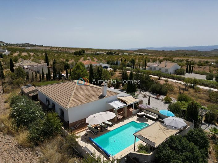 Image No.2-3 Bed Villa for sale