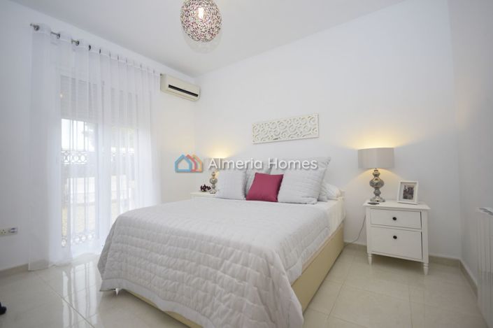 Image No.10-3 Bed Villa for sale