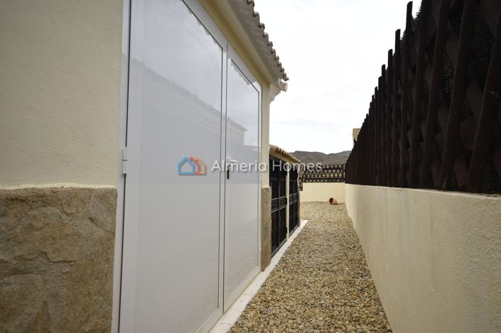 Image No.24-3 Bed Villa for sale