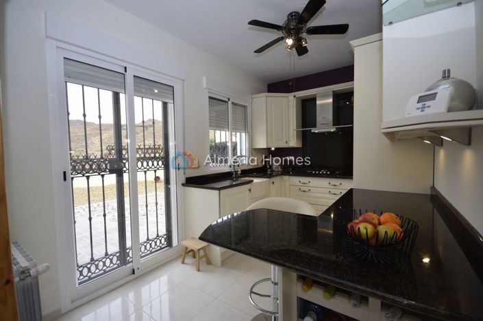 Image No.5-3 Bed Villa for sale