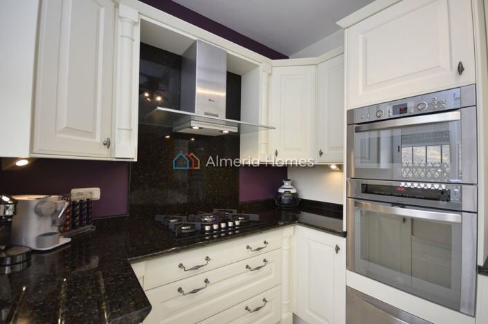 Image No.7-3 Bed Villa for sale