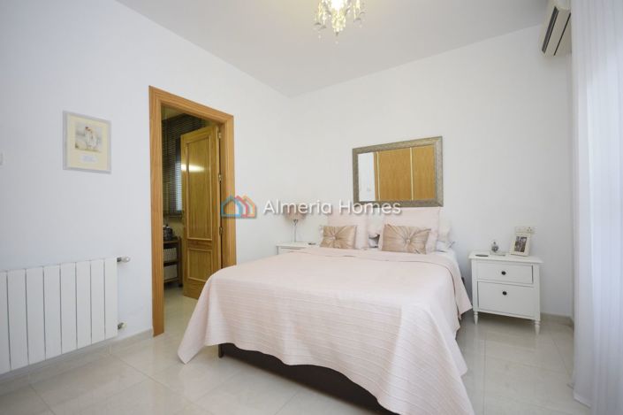 Image No.8-3 Bed Villa for sale