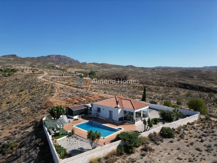 Image No.2-3 Bed Villa for sale