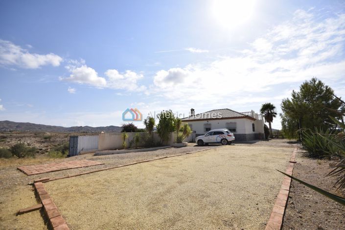 Image No.23-3 Bed Villa for sale