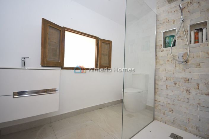 Image No.14-5 Bed Country House for sale