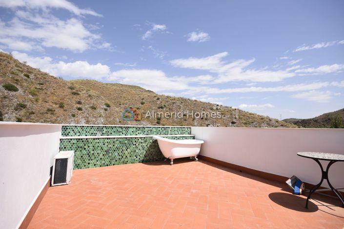 Image No.15-5 Bed Country House for sale