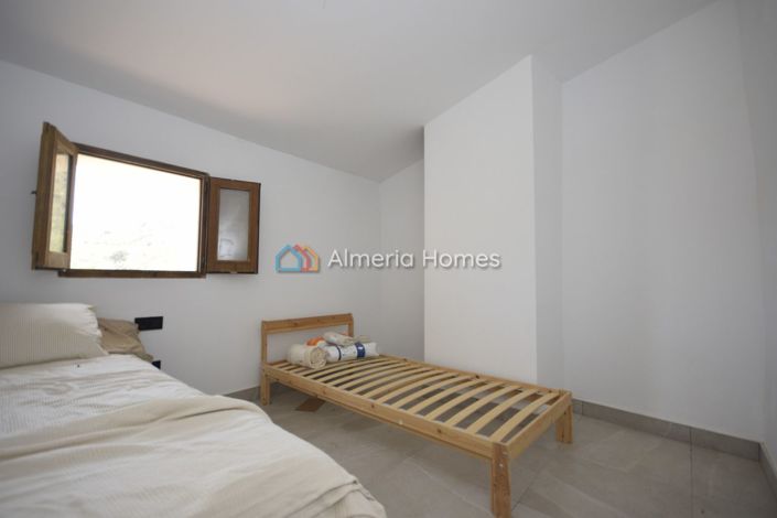 Image No.16-5 Bed Country House for sale
