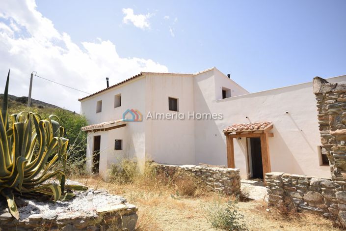 Image No.25-5 Bed Country House for sale