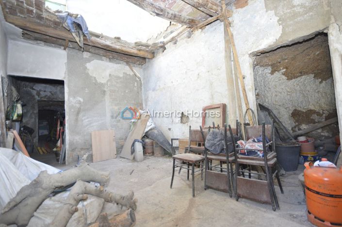 Image No.29-4 Bed Country House for sale