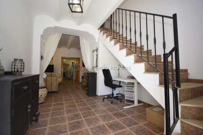 Image No.9-4 Bed Country House for sale
