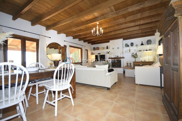 Image No.11-4 Bed Villa for sale