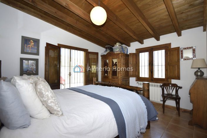 Image No.17-4 Bed Villa for sale